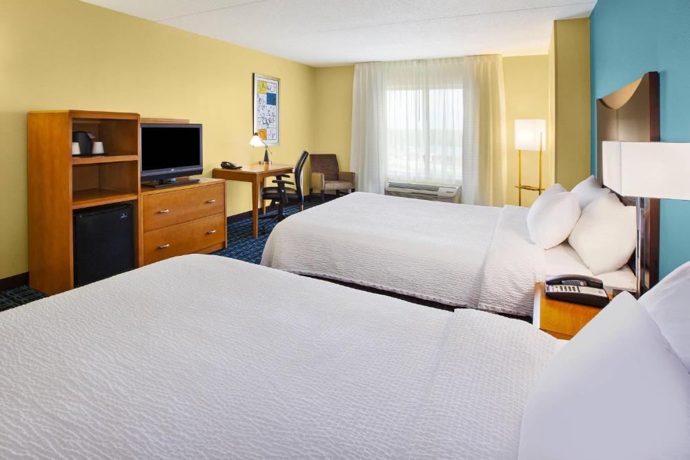 Queen Room with Two Queen Beds interior